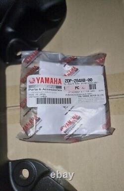 Porte-bagages arrière / support de boîte supérieure authentique Yamaha pour Nmax 125 2021-2024