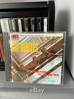 The Beatles 16 CD Set Coffret Top En Bois Inblack Et Or. Le Livret Est Inclus